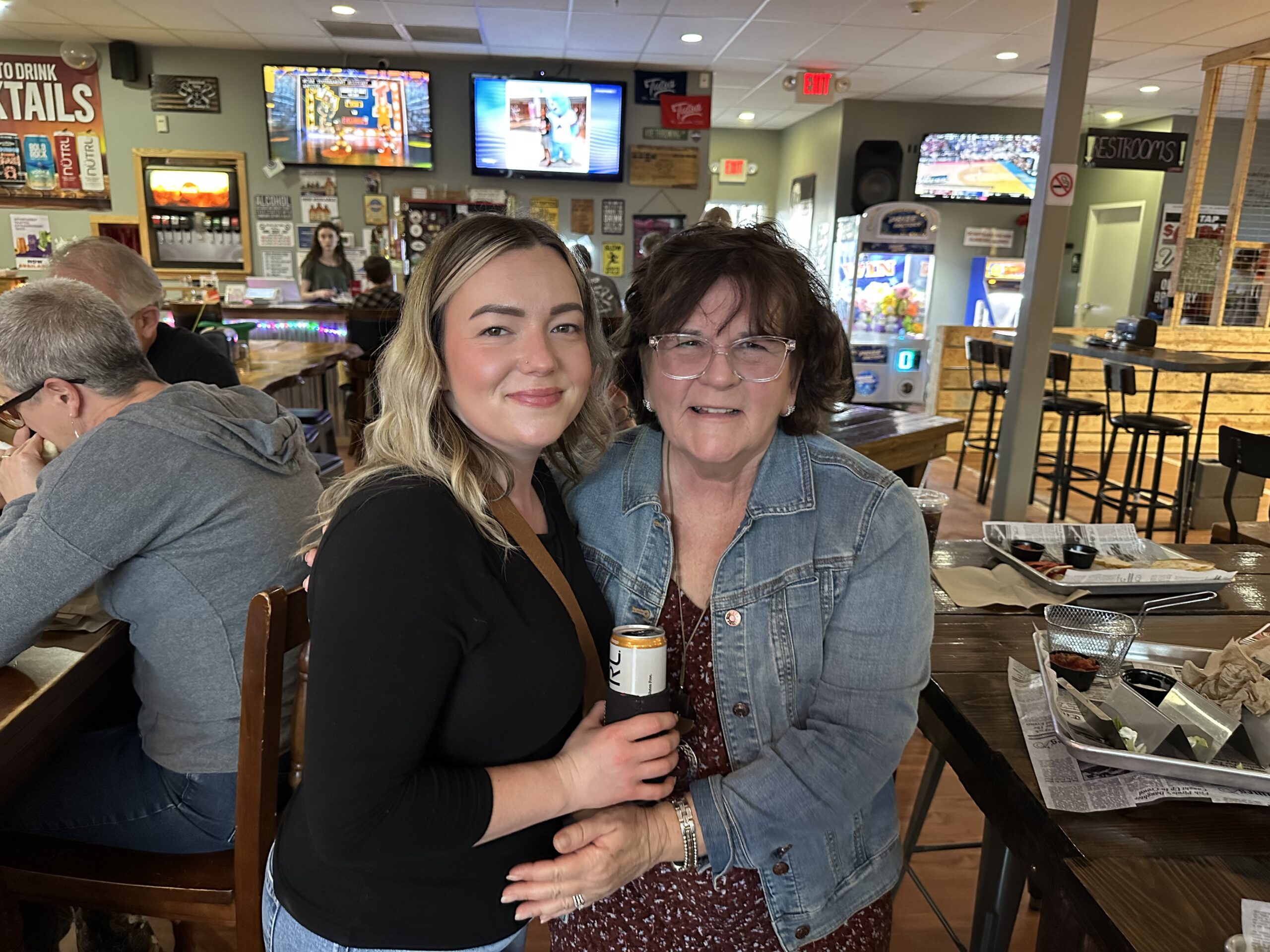 Shenandoah Valley Axe Throwing Co Restaurant Karaoke & Music Bingo w/ Route 11 DJ 3/21/26